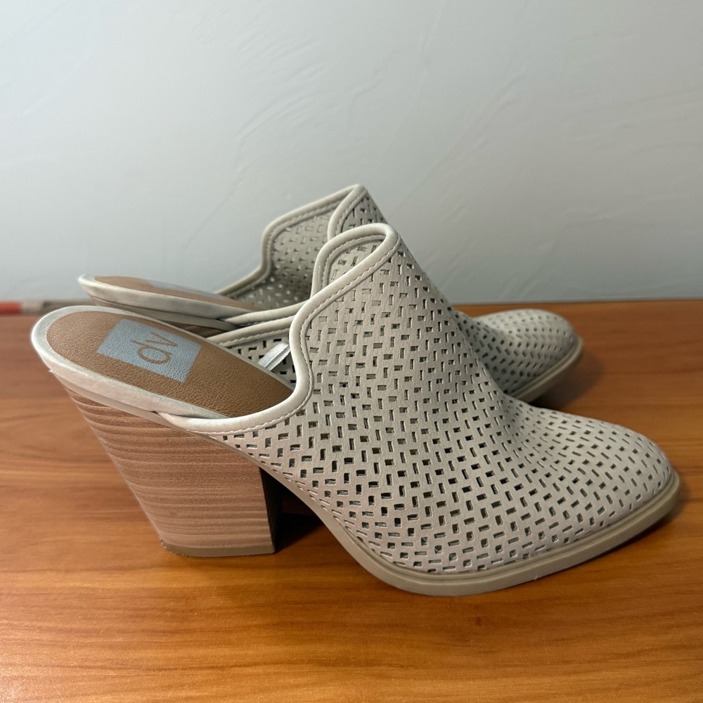 Dolce Vita Kenley Mule Beige Cream Perforated Suede Pointed Toe Heels Shoes 8.5 - Picture 3 of 9